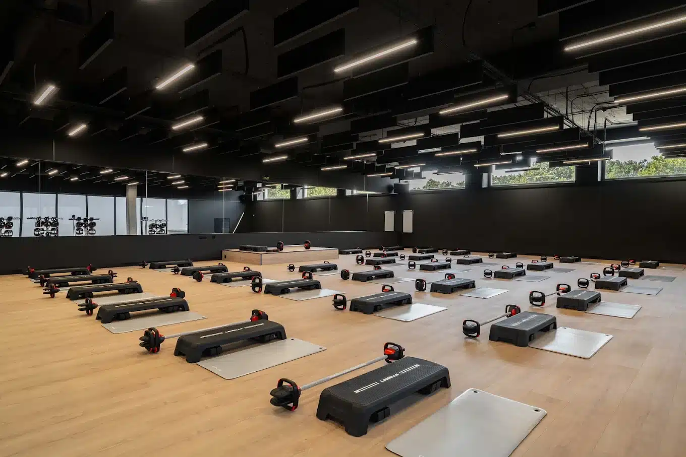 Espacio diáfano de fitness para uso intensivo.